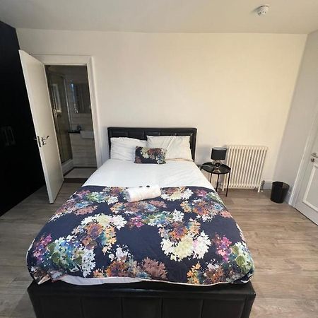 Luxury Double Room W/ Private Bathroom 에든버러 외부 사진