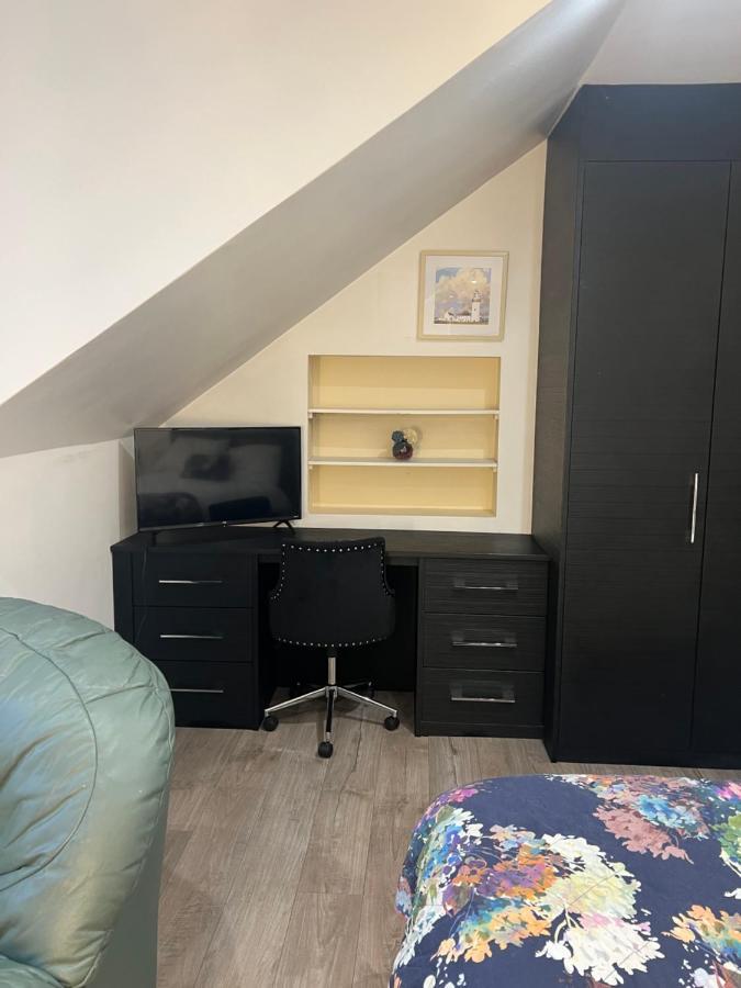 Luxury Double Room W/ Private Bathroom 에든버러 외부 사진